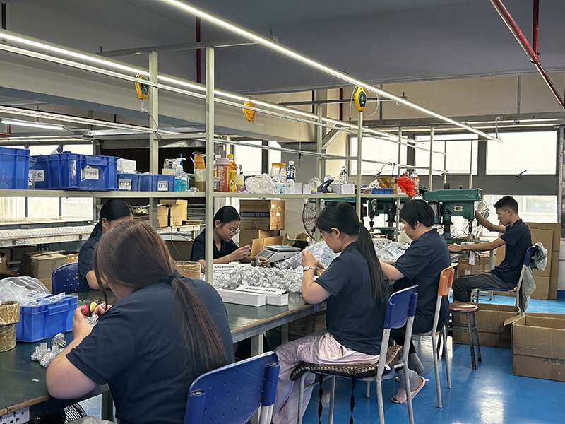 南宫NG28照明年底冲刺，，，，，全力包管全球客户订单交付